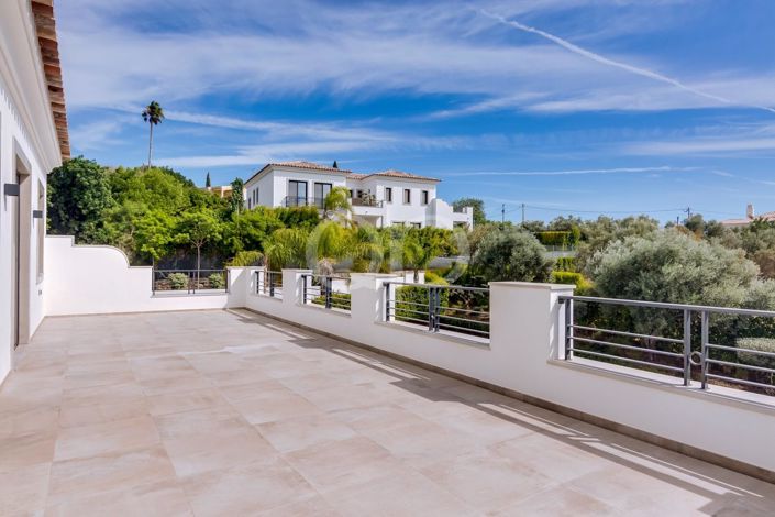 Image No.48-4 Bed House for sale