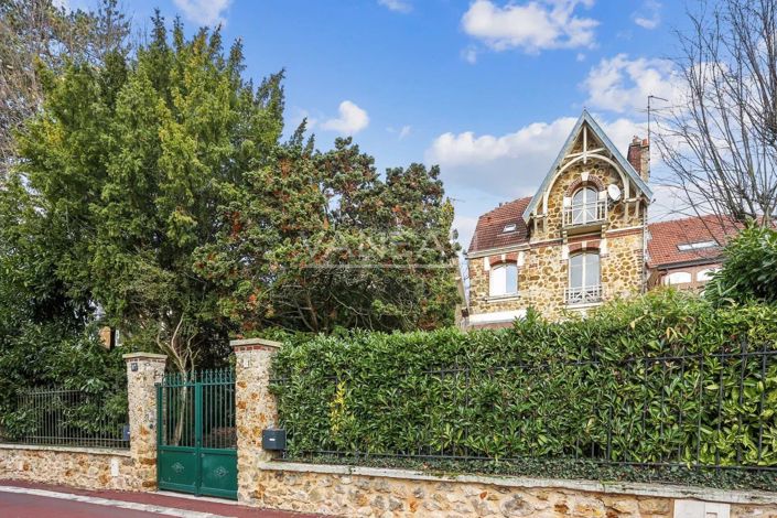 Image No.1-Maison de 4 chambres à vendre à Sèvres