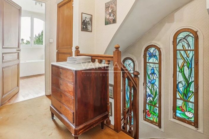 Image No.16-4 Bed House for sale