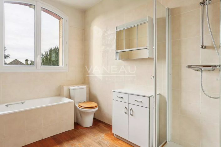 Image No.17-Maison de 4 chambres à vendre à Sèvres