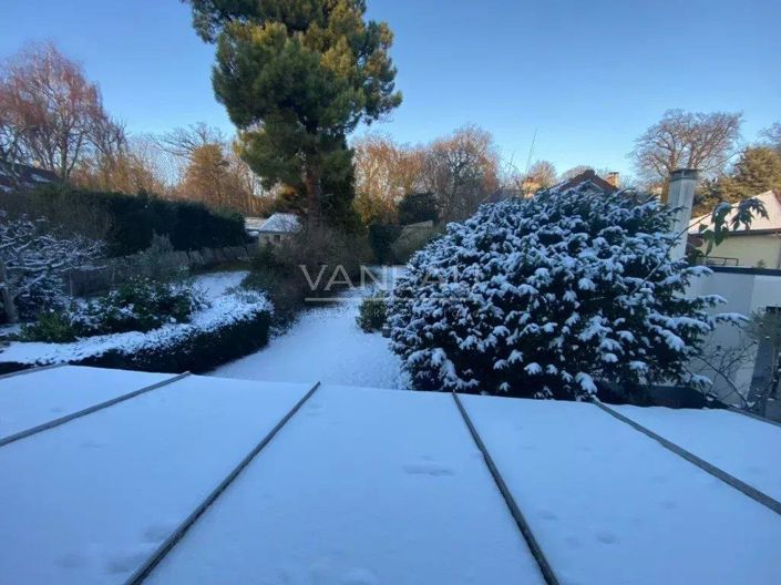 Image No.20-4 Bed House for sale