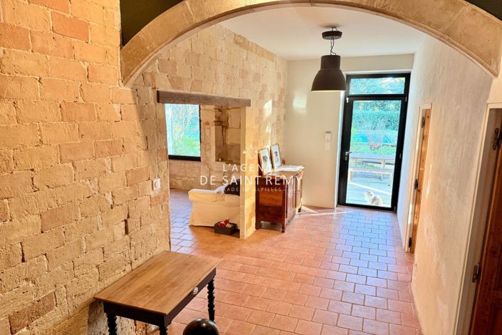 Image No.3-5 Bed House for sale