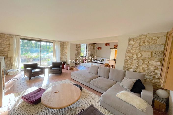 Image No.5-5 Bed House for sale