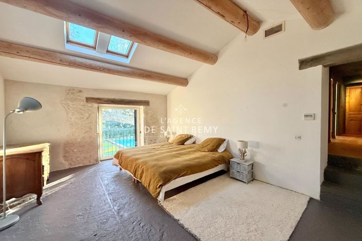 Image No.9-5 Bed House for sale