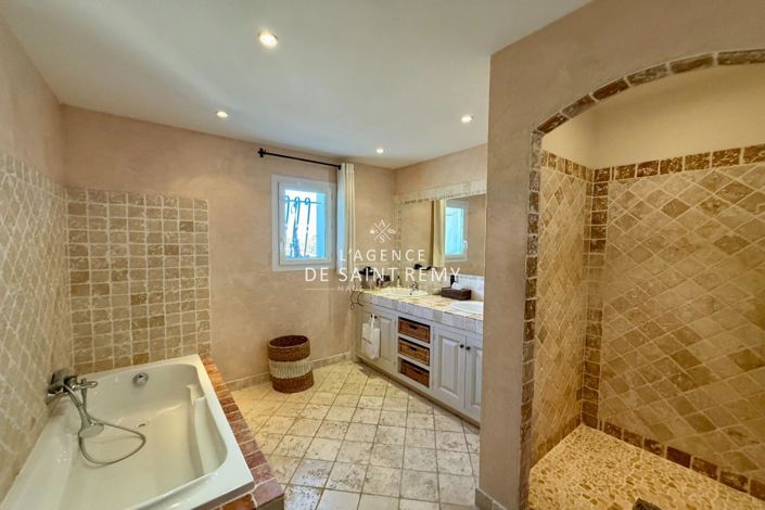 Image No.5-4 Bed House for sale