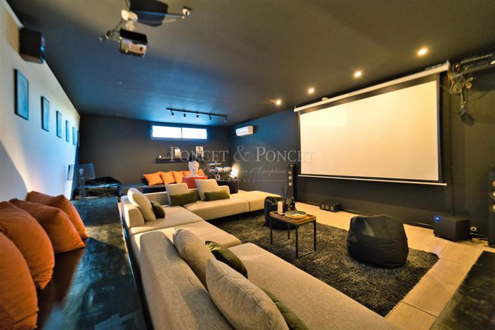 Image No.24-House for sale