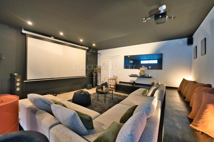 Image No.26-4 Bed House for sale