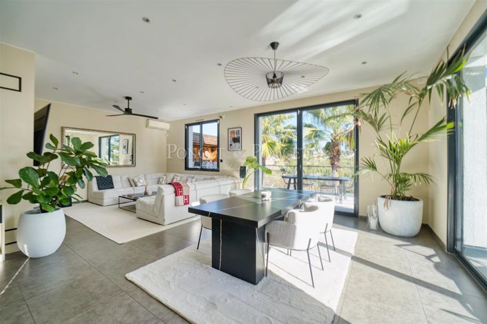 Image No.7-4 Bed House for sale