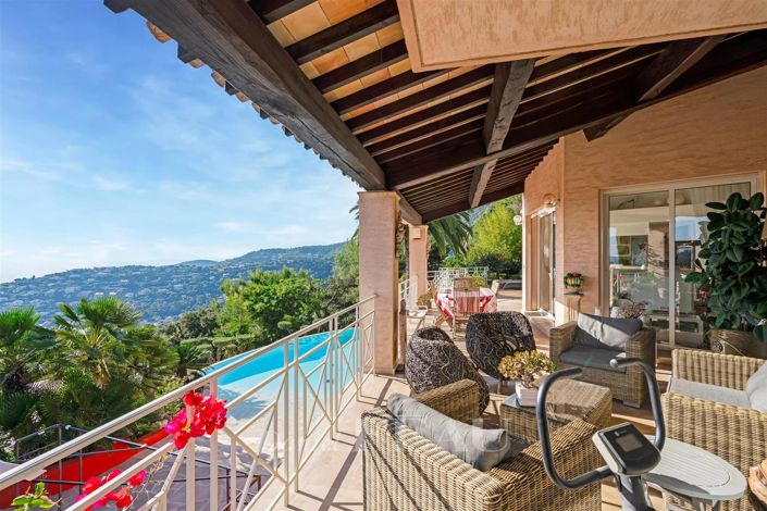 Image No.5-6 Bed House for sale