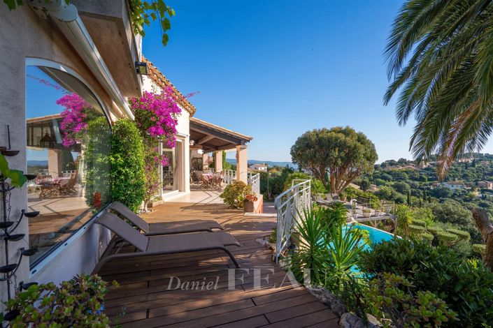 Image No.6-6 Bed House for sale