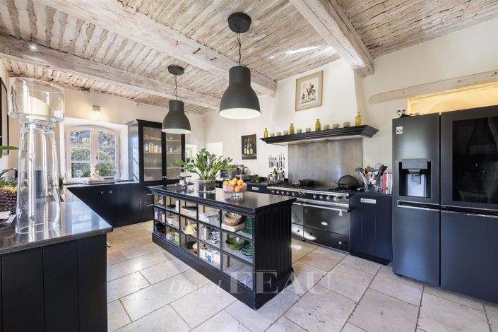 Image No.7-7 Bed House for sale