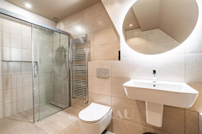 Image No.15-6 Bed House for sale