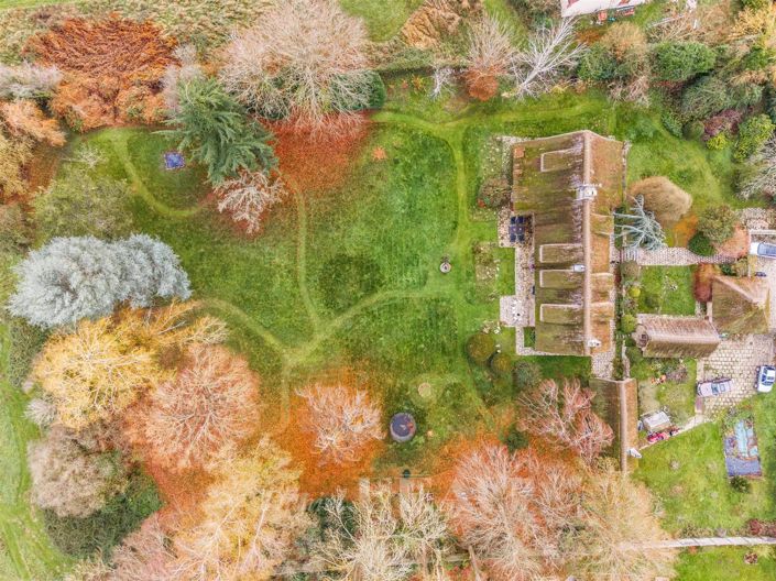 Image No.17-6 Bed House for sale