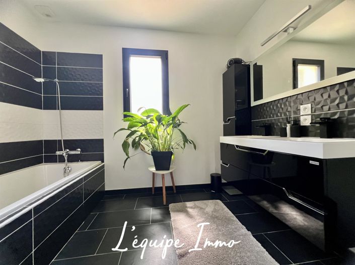 Image No.13-5 Bed House for sale