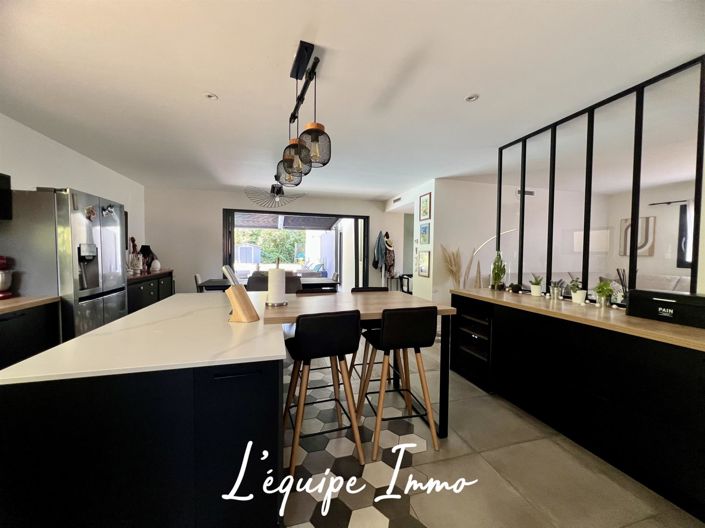 Image No.4-5 Bed House for sale