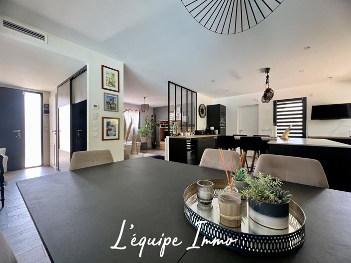 Image No.5-5 Bed House for sale