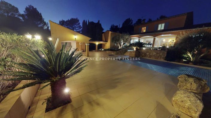 Image No.11-6 Bed House for sale