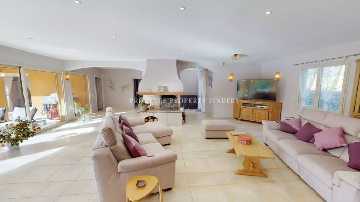 Image No.3-6 Bed House for sale