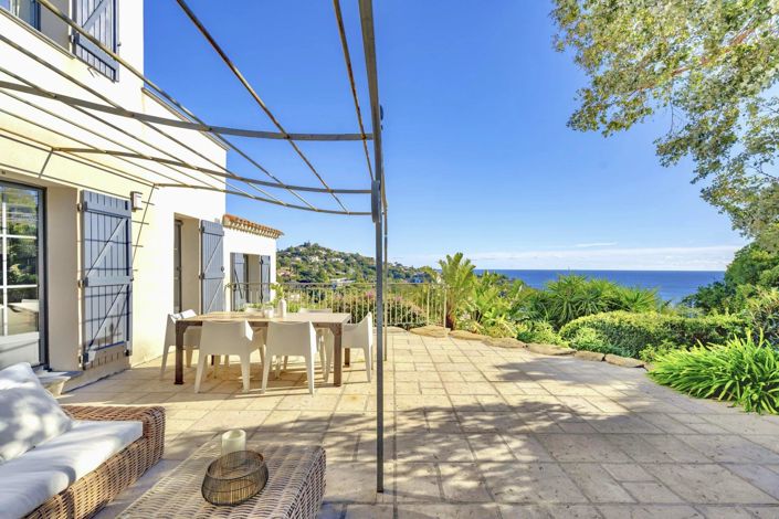 Image No.11-4 Bed House for sale