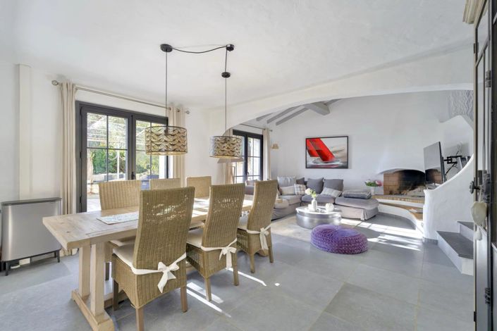 Image No.4-4 Bed House for sale