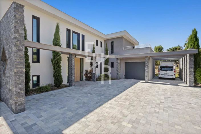 Image No.23-House for sale