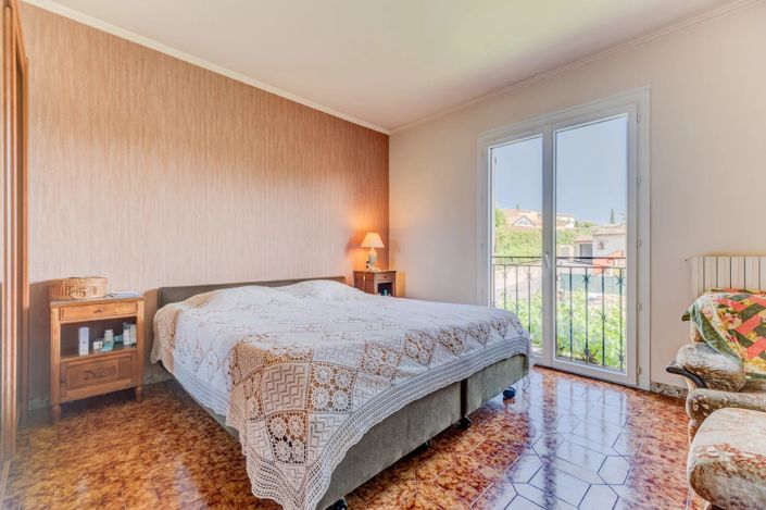 Image No.9-7 Bed House for sale