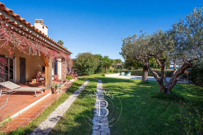 Image No.3-4 Bed House for sale