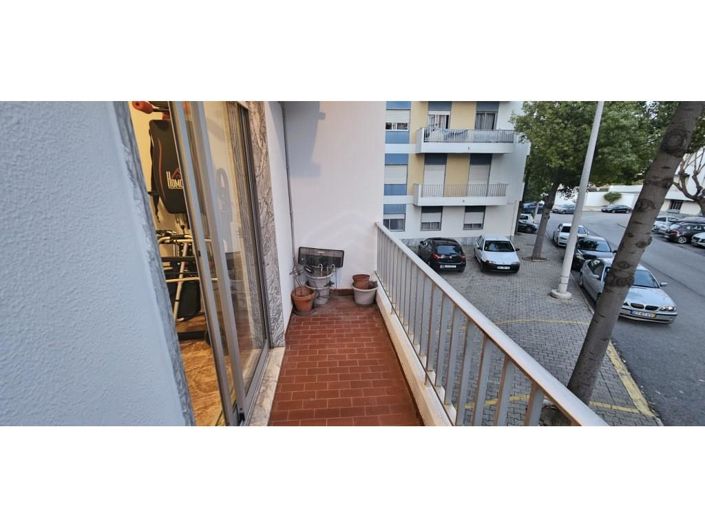 Image No.18-3 Bed Apartment for sale