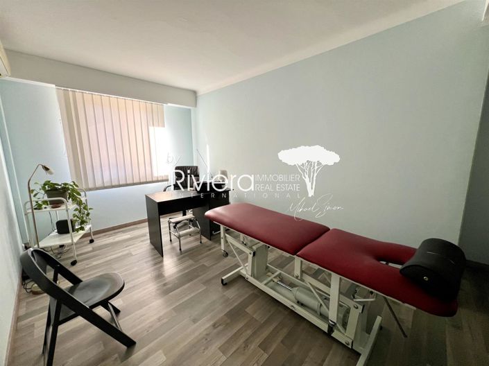 Image No.21-5 Bed House for sale