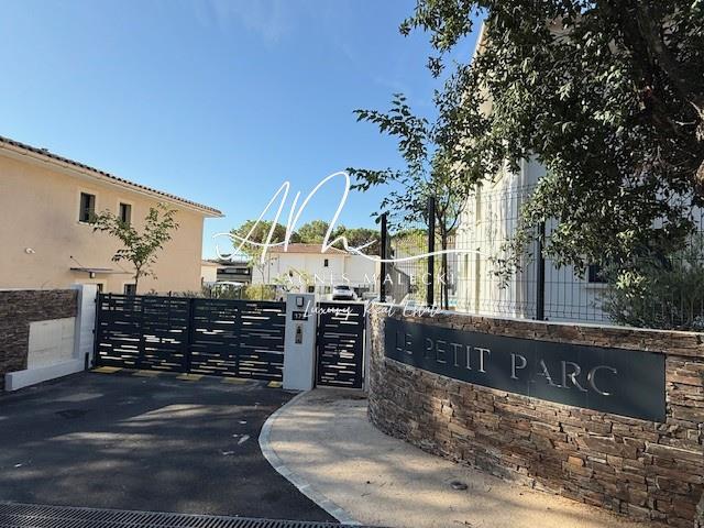 Image No.7-3 Bed House for sale