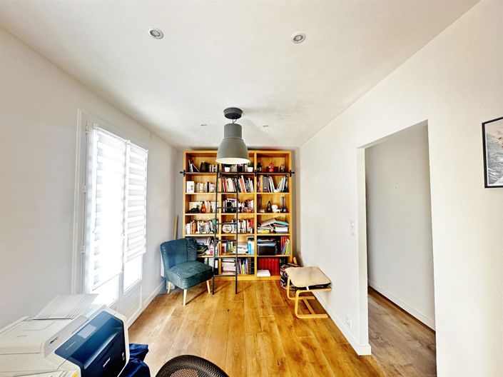 Image No.13-5 Bed House for sale