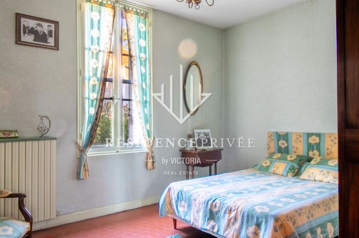 Image No.5-6 Bed House for sale