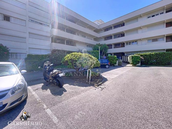 Image No.10-3 Bed Apartment for sale