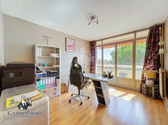 Image No.5-3 Bed Apartment for sale