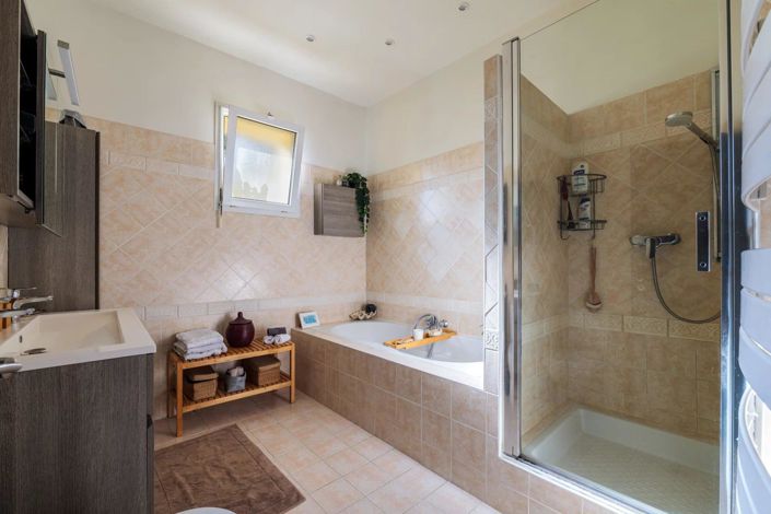 Image No.6-Apartment for sale