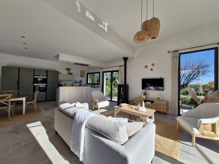 Image No.10-4 Bed House for sale