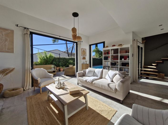 Image No.11-4 Bed House for sale