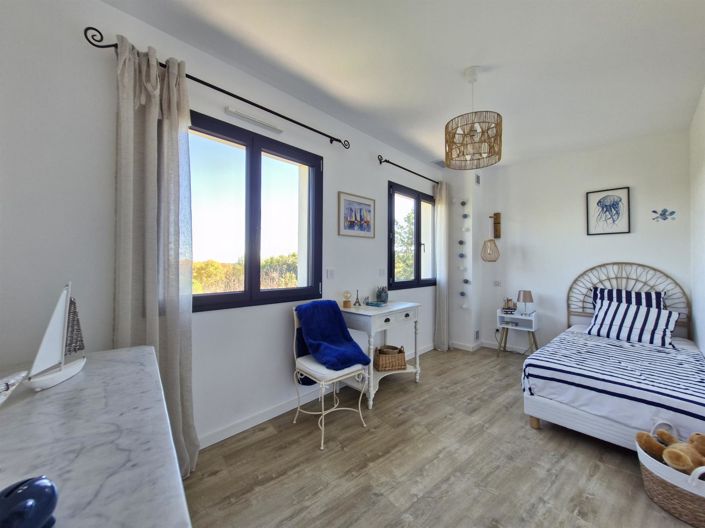 Image No.19-4 Bed House for sale