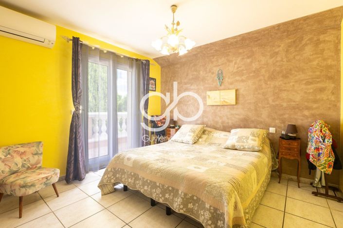 Image No.12-4 Bed House for sale