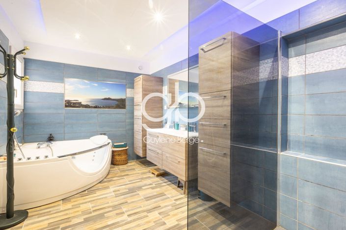 Image No.13-4 Bed House for sale