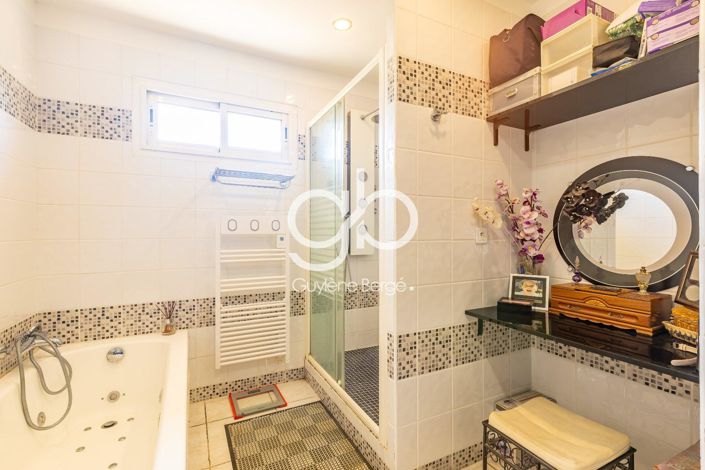 Image No.15-4 Bed House for sale