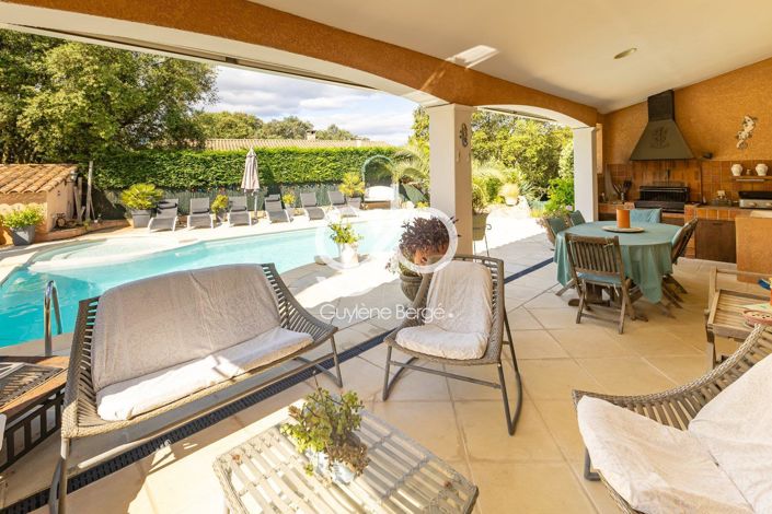 Image No.3-4 Bed House for sale