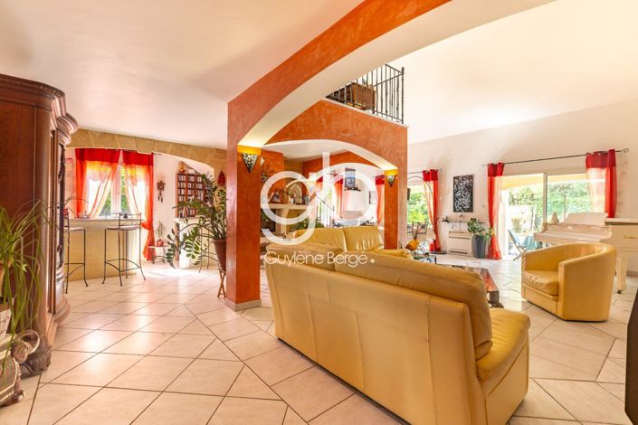 Image No.7-4 Bed House for sale