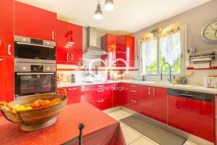 Image No.9-4 Bed House for sale