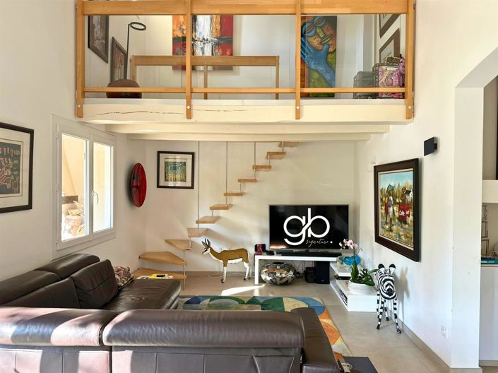 Image No.10-4 Bed House for sale