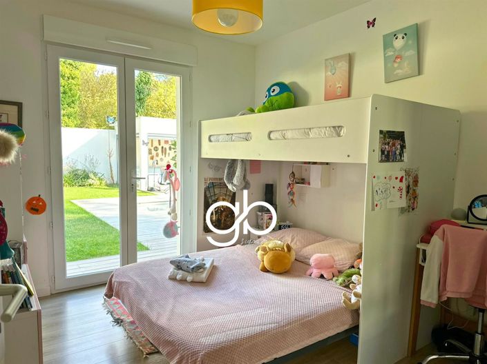 Image No.17-4 Bed House for sale