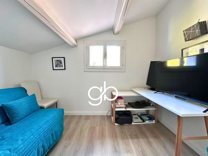 Image No.21-4 Bed House for sale