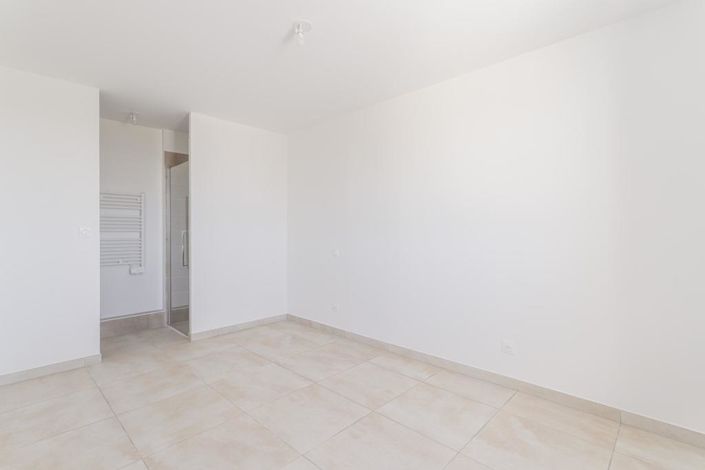 Image No.6-3 Bed Apartment for sale