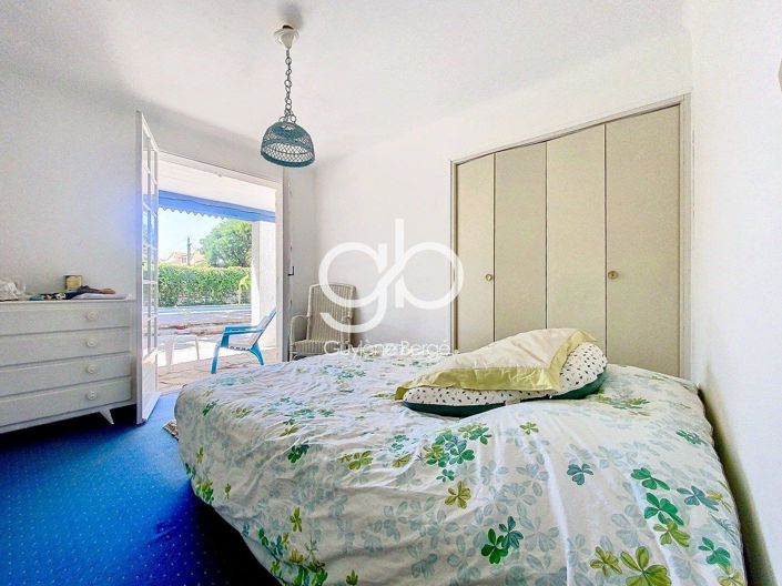 Image No.12-4 Bed House for sale