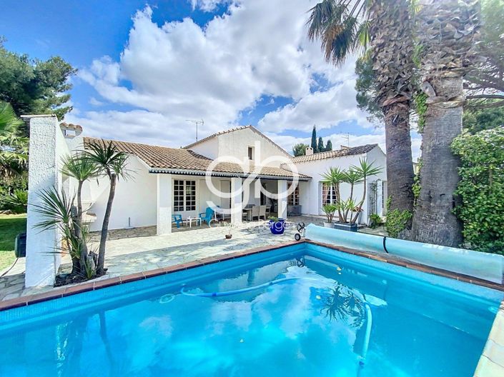 Image No.2-4 Bed House for sale